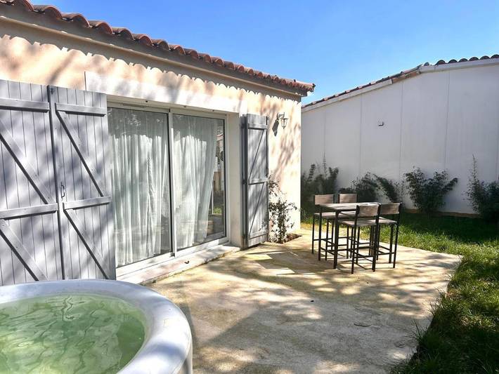 Location de vacances pour 4 personnes, avec terrasse et jacuzzi, animaux acceptés à Causse-de-la-Selle - 4