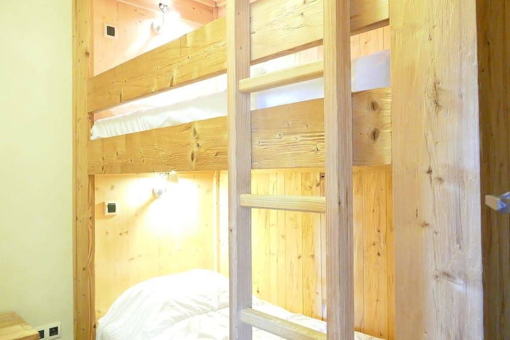 Entire apartment, Les 2 Alpes - Cozy apt 6 ppl, 45m2, terrace in Vénosc, Les Deux Alpes