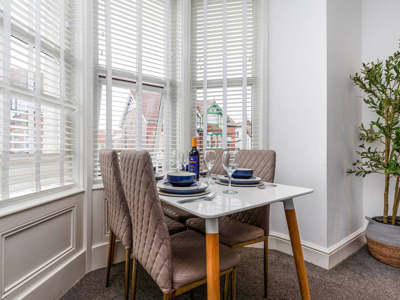 Entire apartment, Sea Shore Flat in Llandudno, Conwy region