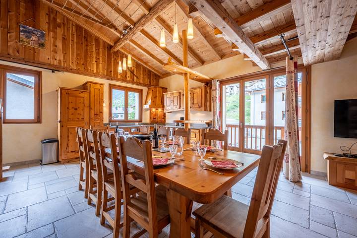 Gîte pour 11 personnes, avec balcon, adapté aux familles dans Val-Cenis - 2