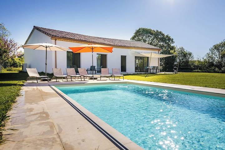 Location de vacances pour 8 personnes, avec jardin et terrasse, animaux acceptés à Cieurac