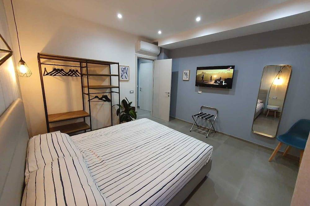 Entire apartment, Appartamento Libeccio - Playa degli Angeli 200 mt dal mare in Gabicce Mare, Pesaro-Urbino