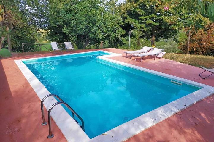 Casale di campagna immerso nella natura con piscina e sala da biliardo in Narni, Provincia di Terni