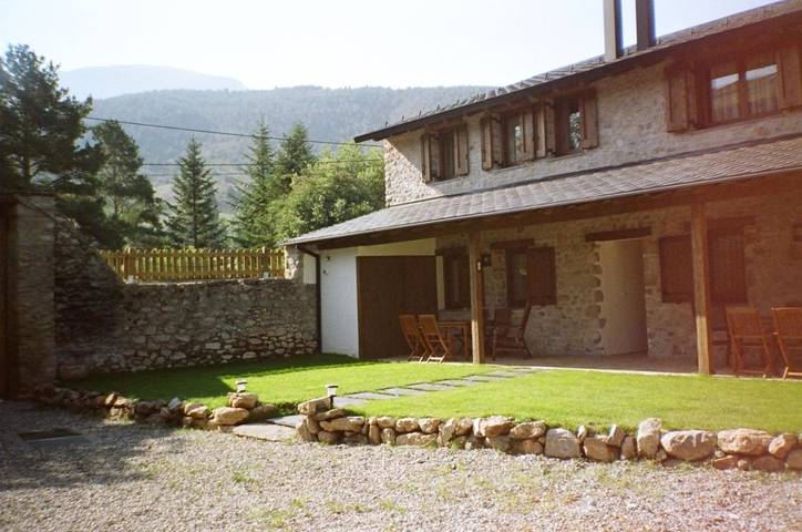 Casa rural para 8 personas, con Terraza además de Jardín y Vistas en Baixa Cerdanya