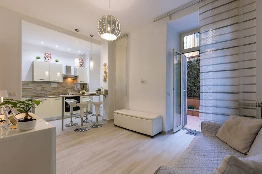 Ganze Wohnung, *Flat With Private Patio* Inn White Rome in Rom, Rom Provinz