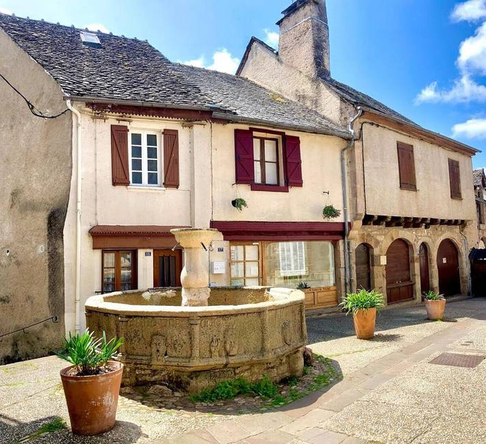 Location de vacances pour 4 personnes, avec Terrasse et Vue à Najac - 2