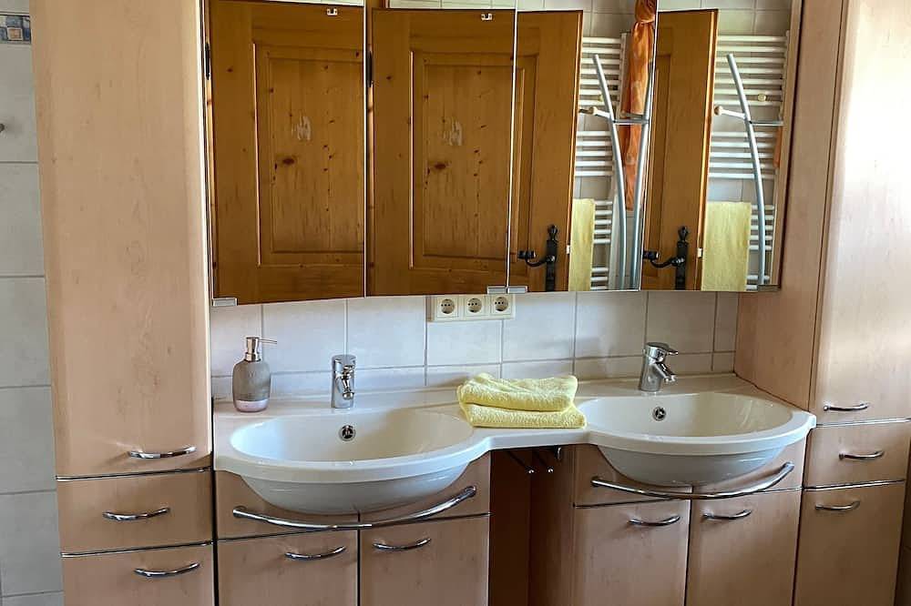 Ganze Wohnung, Ferienwohnung/App. für 5 Gäste mit 100m² in Böbing in Böbing, Romantische Straße