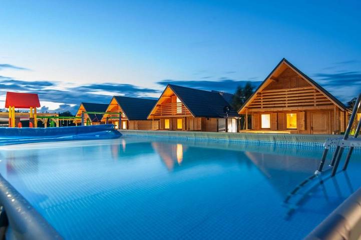 Ferienwohnung für 6 Personen, mit Garten und Pool sowie Sauna und Ausblick