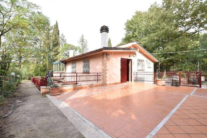 Villa per 7 persone, con Terrazza e Giardino a Nepi