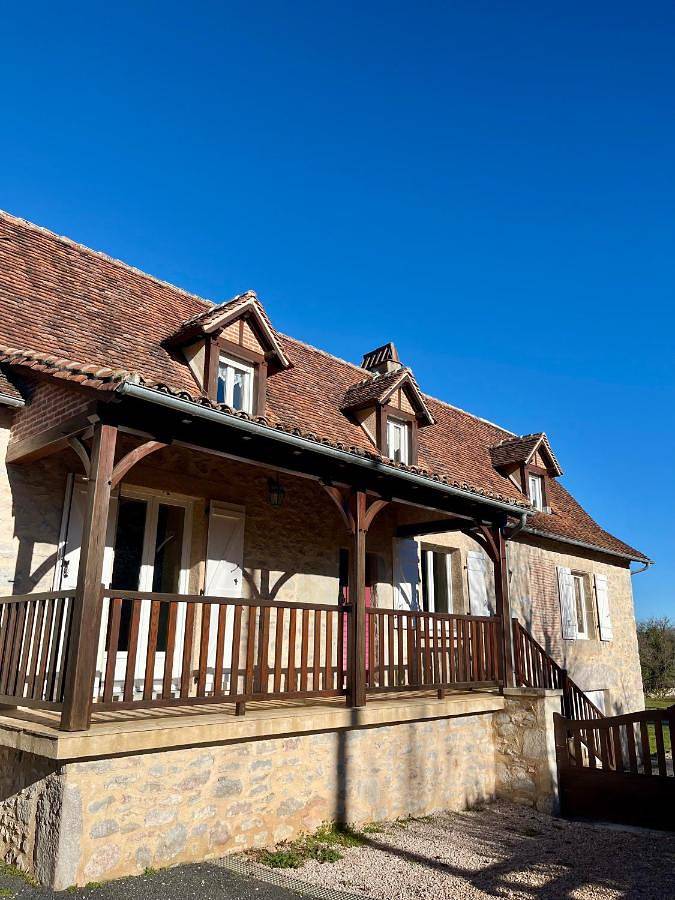 Location de vacances pour 12 personnes, avec piscine ainsi que vue et jardin à Autoire - 2