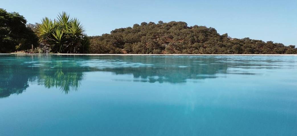 Maison de campagne pour 5 personnes, avec vue sur le lac et vue ainsi que piscine et jardin, animaux acceptés dans Ourique