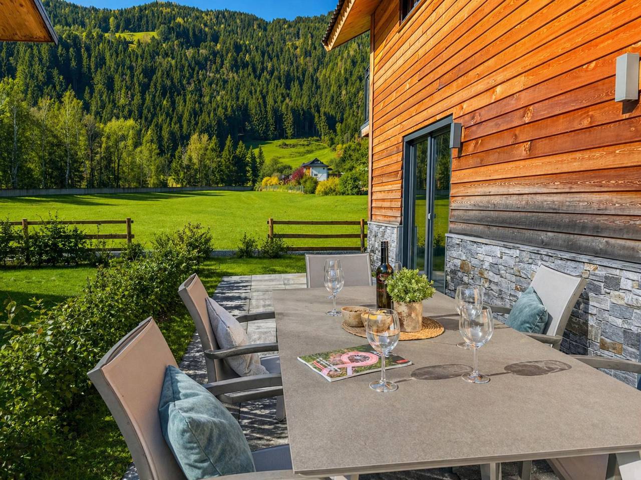 Stilvolles Chalet mit Sauna an einem Alpensee in Afritz am See, Villach-Land