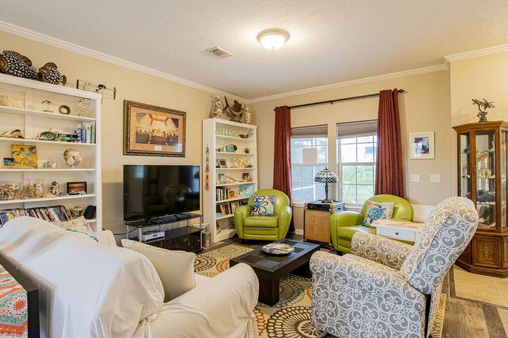 Vacation rental for 8 people, with yard and hot tub in Fort Morgan