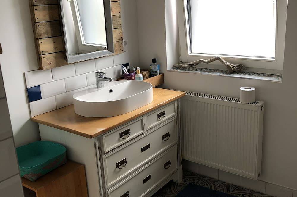 Bungalow direkt am Wald ** inkl. Kamin & Sauna** in Schmitten im Taunus, Hochtaunuskreis