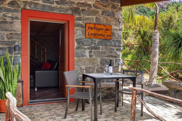 Location de vacances pour 4 personnes, avec jardin et balcon dans Arco da Calheta - 2