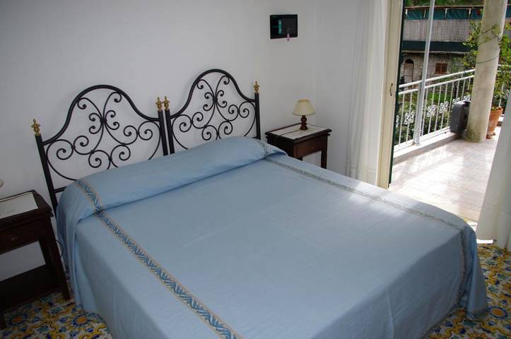 Chambre d’hôte pour 2 personnes, avec terrasse, animaux acceptés à Positano - 3