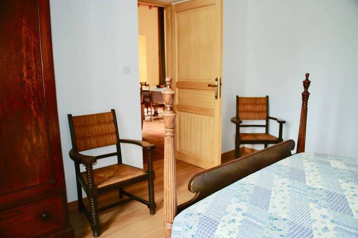 Gîte pour 2 personnes, avec terrasse ainsi que piscine et jardin à Saint-Avit-Sénieur - 4