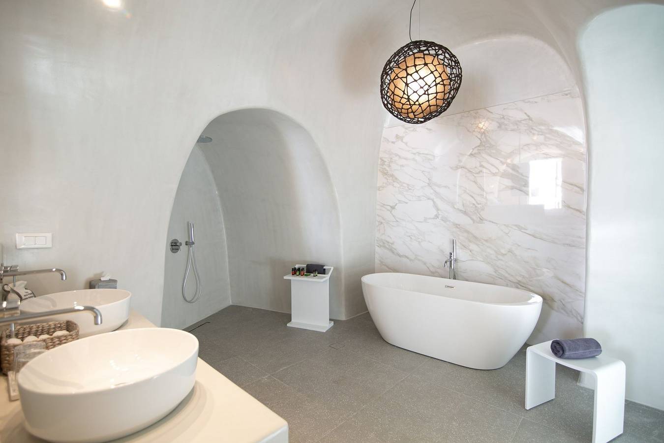 Elegant Santorini Villa | Villa Ioulia | Private Pool | Air Conditioning | 3 Bedrooms | Oia in Oia, Santorin