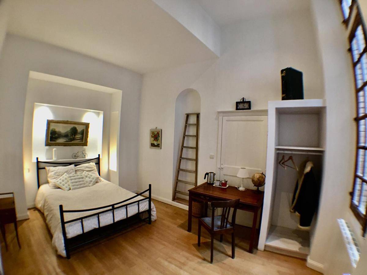 Double Room with Private Bathroom in Gaillac, Région d'Albi