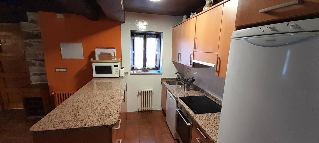 Casa rural para 10 personas, con balcón y vistas en El Bierzo - 4