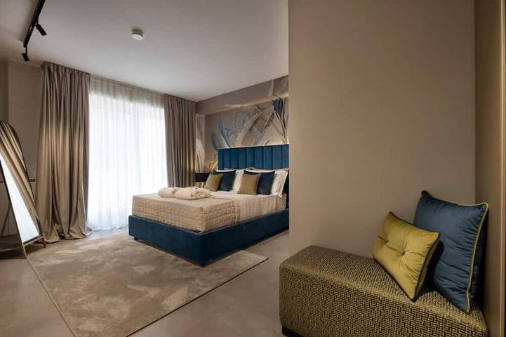 Appartement entier, Chambre double avec salle de bain attenante in Terni, Province de Terni