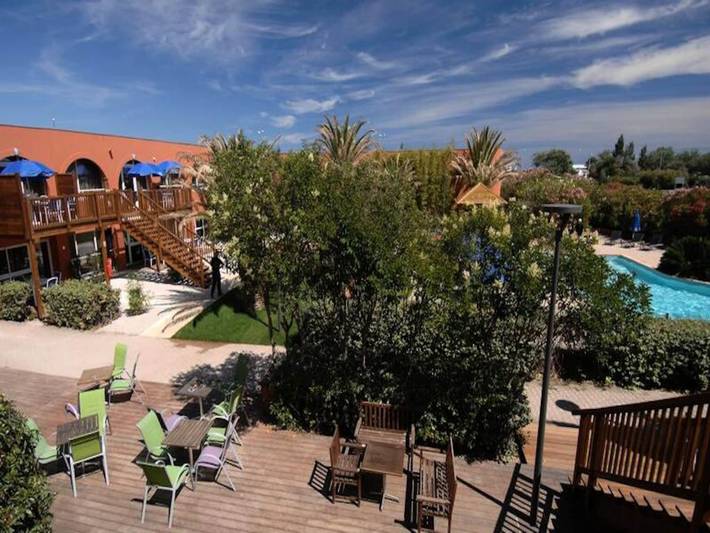 Appartement de vacances pour 8 personnes, avec piscine et jardin, adapté aux familles