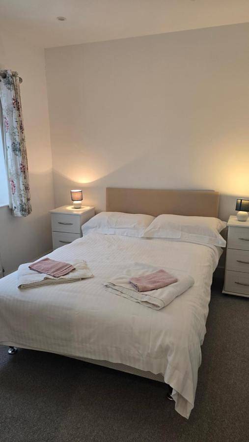 Entire apartment, Two-Bedroom Apartment in Polzeath, Pentire Point - Widemouth