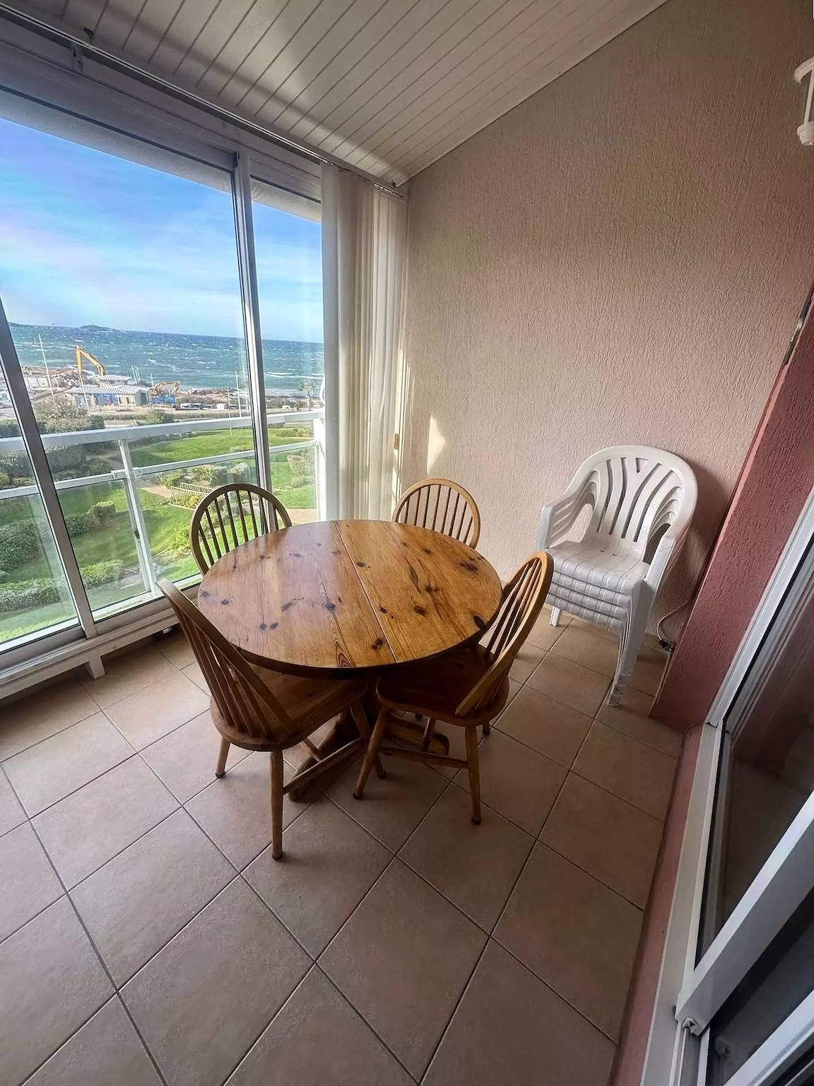 Ganze Wohnung, Super 4 bed apartment in der Domain La Coudoullière in La Coudoulière, Six-Fours les Plages