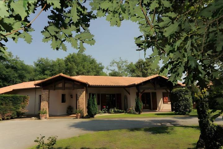 Location de vacances pour 2 personnes, avec Jardin à Gujan-Mestras