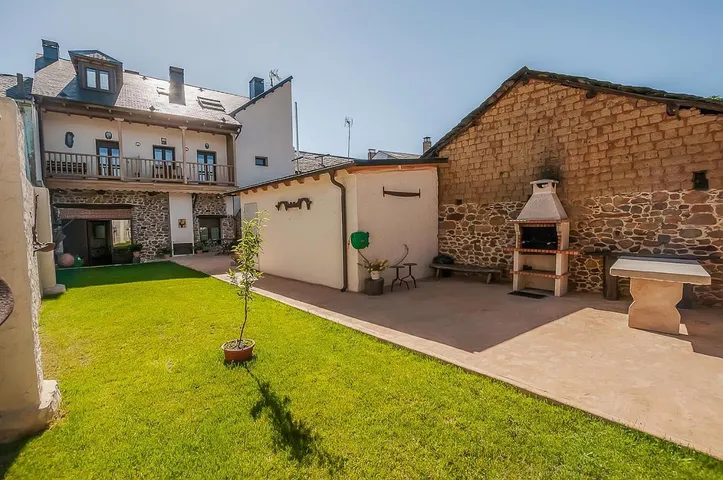 Landhaus für 18 Personen, mit Garten - 1