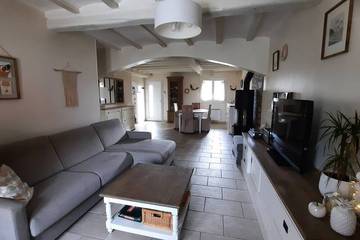 Gîte pour 8 personnes, avec terrasse et jardin à Coupvray