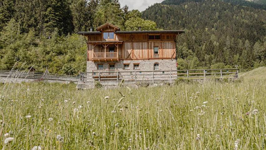Hôtel pour 3 personnes, avec jardin et jacuzzi à Rabbi - 3
