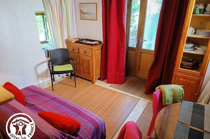 Location de vacances pour 2 personnes à Cabrerets - 2