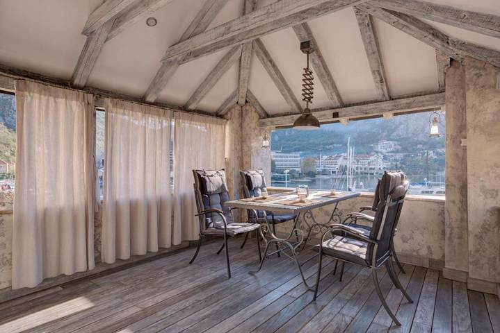 Gîte pour 4 personnes, avec vue et terrasse, animaux acceptés à Kotor - 3