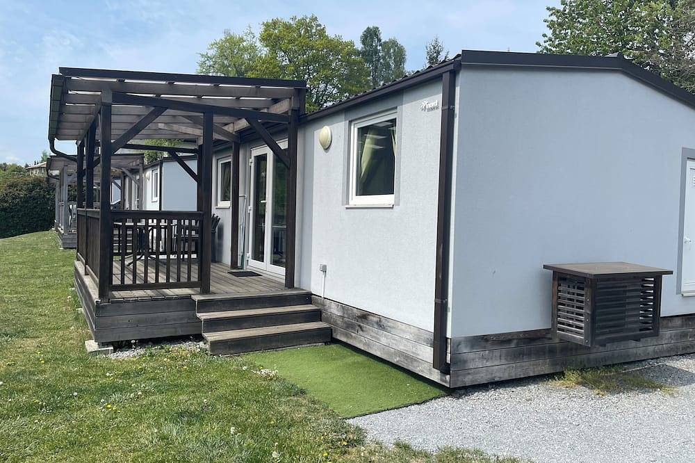 Cottage for 4 adults and 2 kids with a terrace in Schiefling am See, Klagenfurt-Land