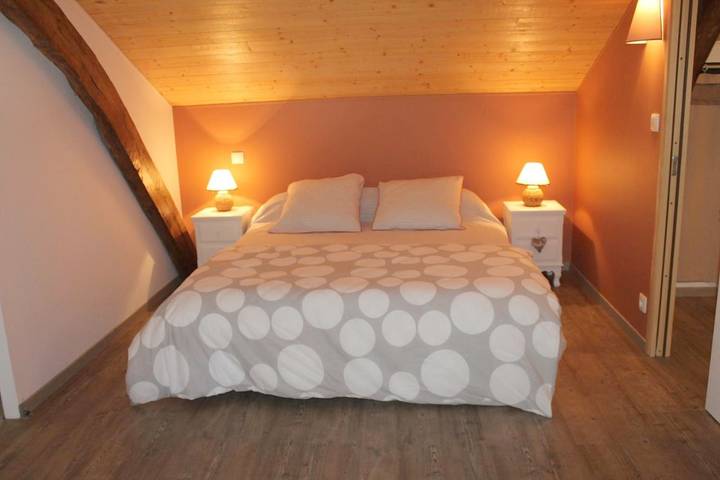 Chambre d’hôte pour 3 personnes, avec jardin et piscine