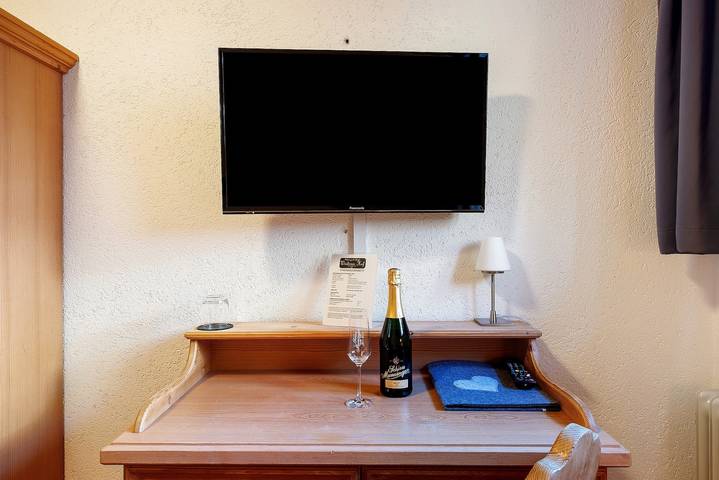 Zimmer 'Einzelzimmer Standard 26' mit Bergblick und Wlan in Wieden, Südschwarzwald