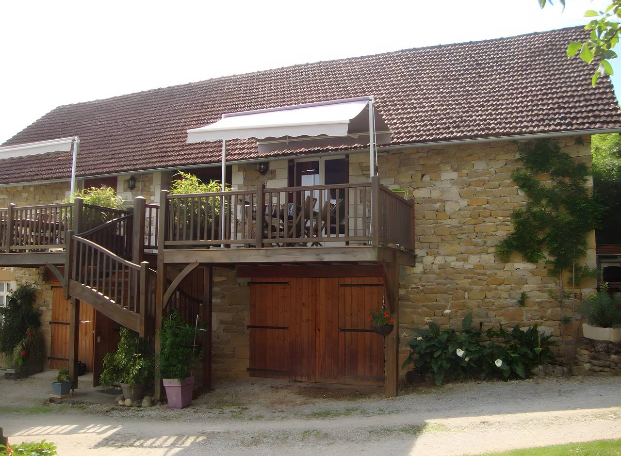 Maison de vacances « Gîte Le Séchoir » avec piscine partagée, Wi-Fi et climatisation in Les Quatre-Routes-du-Lot, Lot
