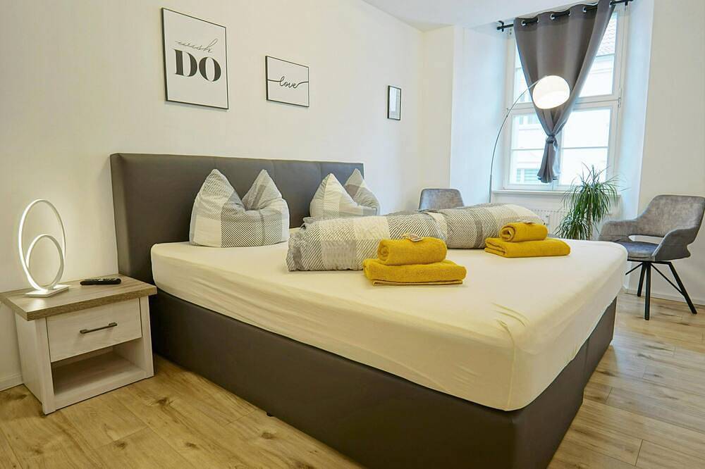 Ganze Wohnung, Willkommen im Hogulu - Haus 1, Appartement 8 in Brandenburg an der Havel! in Brandenburg an der Havel