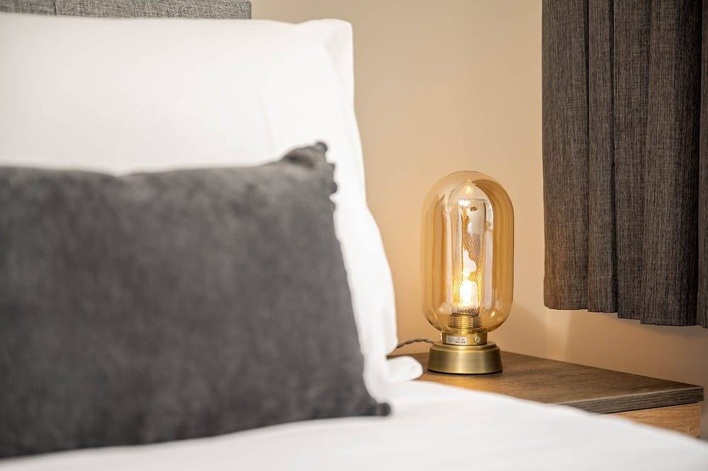 *New Exclusive* Luxury spacious 6-bed, sleeps 14- Solihull,Jlr, Nec, Birmingham in Solihull, Birmingham y alrededores
