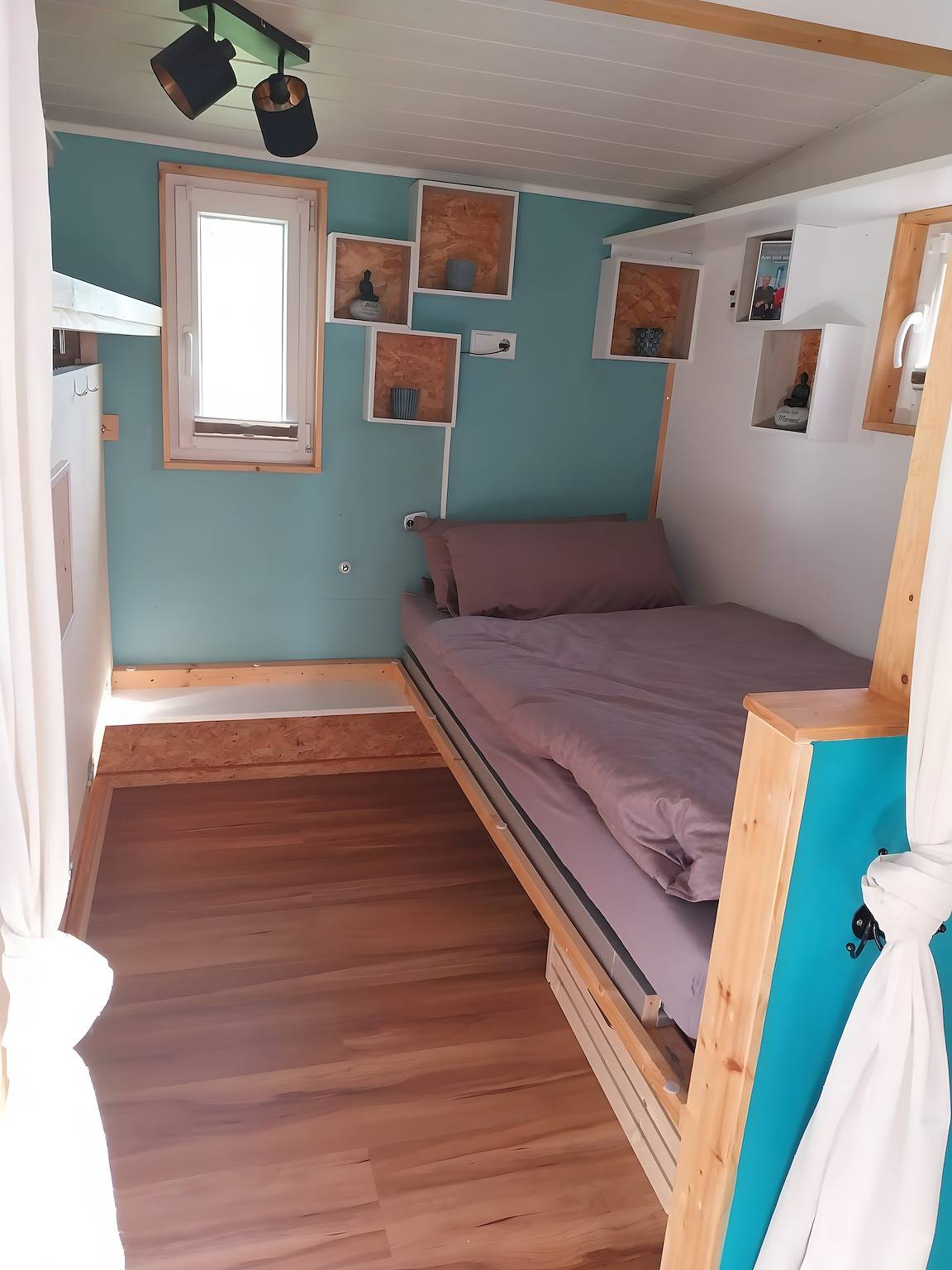 Ganze Ferienwohnung, Tiny Home „Lara“ mit Bergblick, privatem Garten und Wlan in Bad Waldsee, Region Bodensee-Oberschwaben