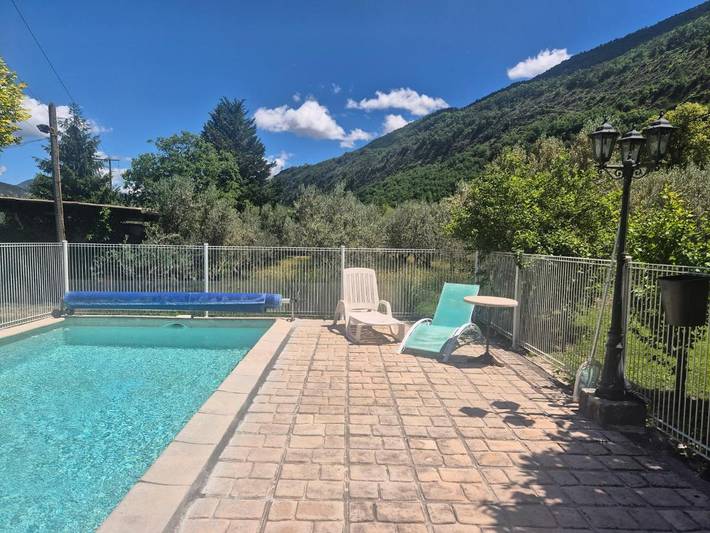 Gîte pour 4 personnes, avec piscine et terrasse à Entrevaux - 3