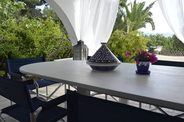 Villa for 4 people, with garden in Aegina