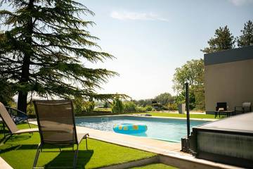 Cottage pour 7 personnes, avec jardin et terrasse à Charmes-sur-Rhône