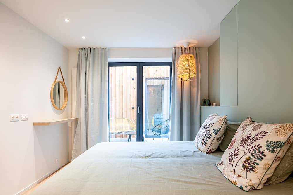 Ganze Wohnung, La Camuche by François Joseph Peterinck in Tournai, Hennegau