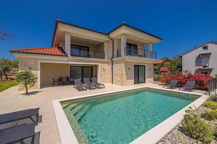 Villa für 8 Personen, mit Garten und Balkon sowie Sauna - 1