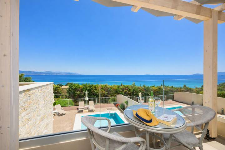 Villa für 6 Personen, mit Garten und Balkon in Mparmpati