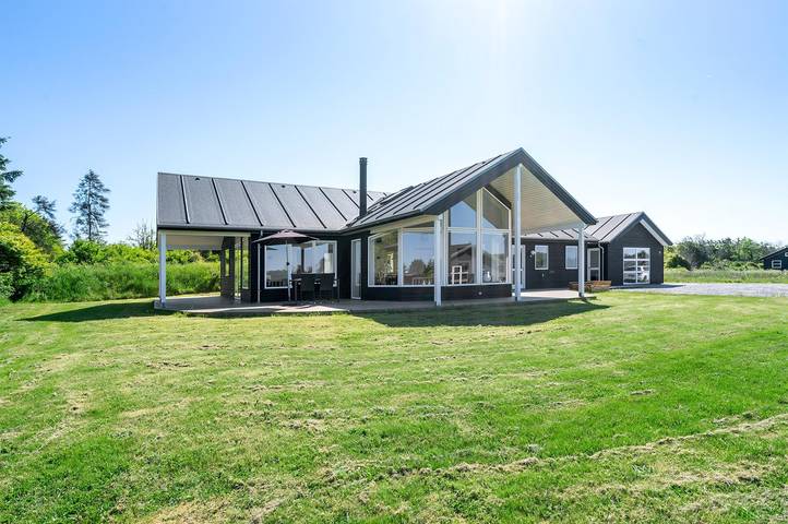 Ferienhaus für 10 Personen, mit Whirlpool und Terrasse sowie Sauna in Skallerup Klit