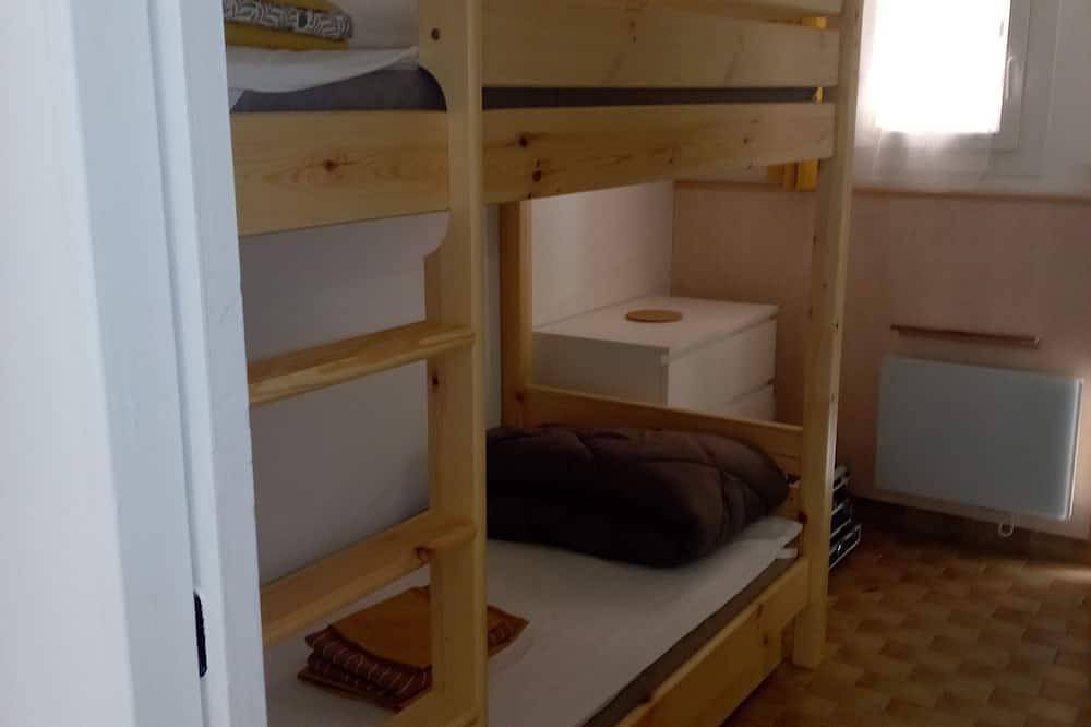 Ganze Wohnung, Comfortable apartment with large terrace and lake view in Sainte-Croix-du-Verdon, Regionaler Naturpark Verdon