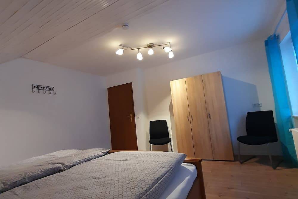 Ganze Wohnung, Ruhige Ferienwohnung, zentral gelegen zwischen Schwarzwald, Bodensee und Schweiz in Blumberg, Schwarzwald-Baar-Kreis
